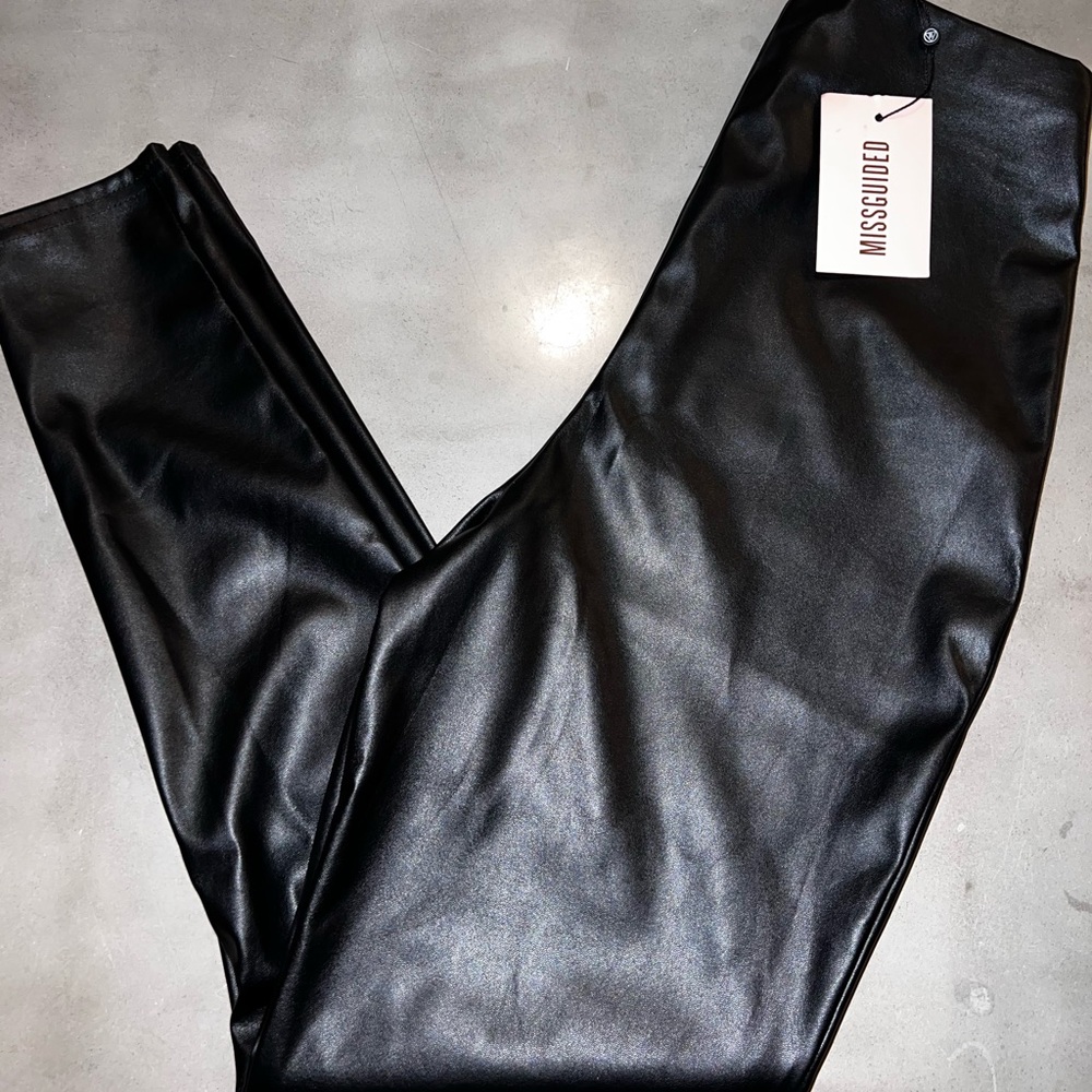 MISSGUIDED Faux Leather Legging